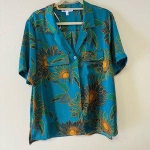 Women’s DR2 Floral Button Down Blouse